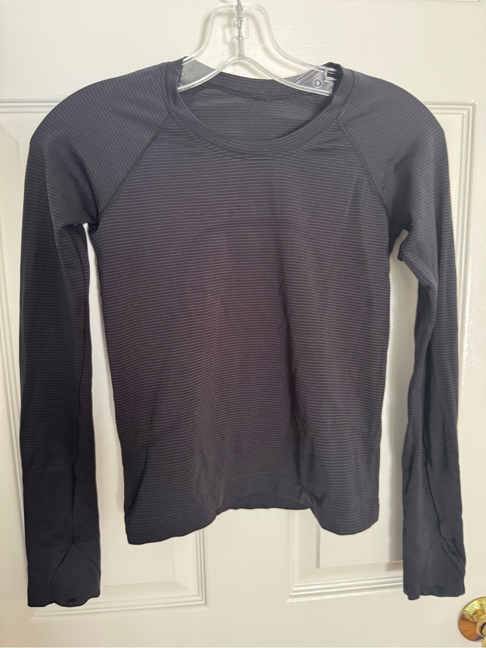 lululemon athletica black stripped Long Sleeve Crew